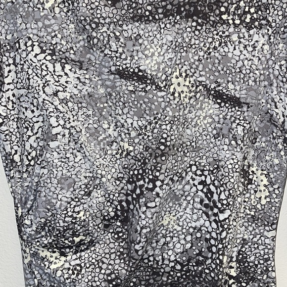 J McLaughlin Dress 3/4 sleeves - Picture 2 of 5